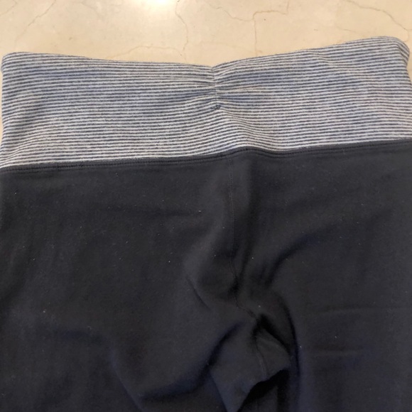 Lulu lemon legging - Picture 3 of 5